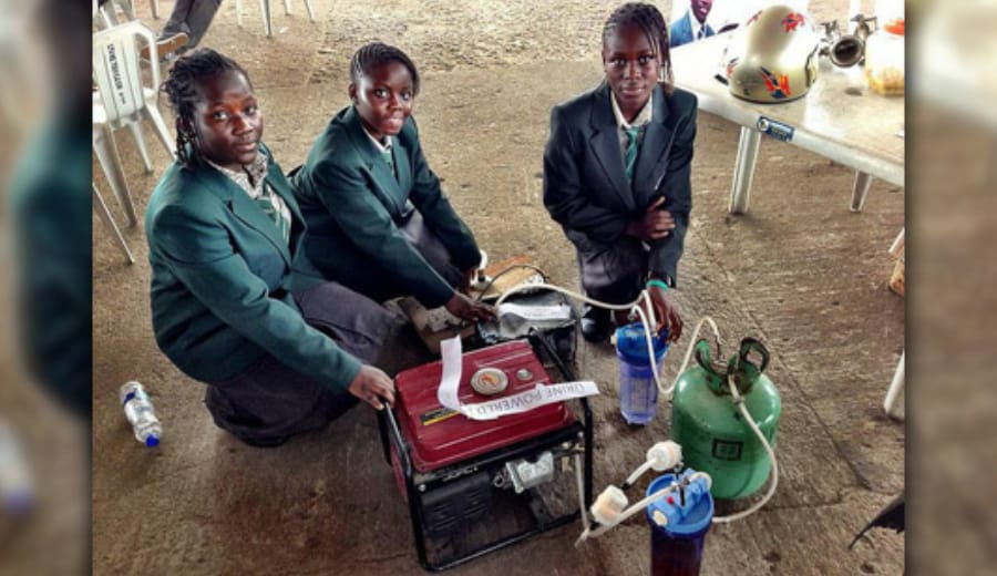 African girls invented a generator powered by urine!
