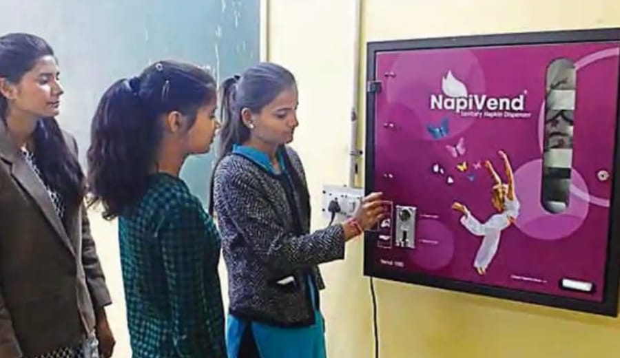 A Girls’ College In Lucknow Got Its First Vending Machine For Sanitary Napkins