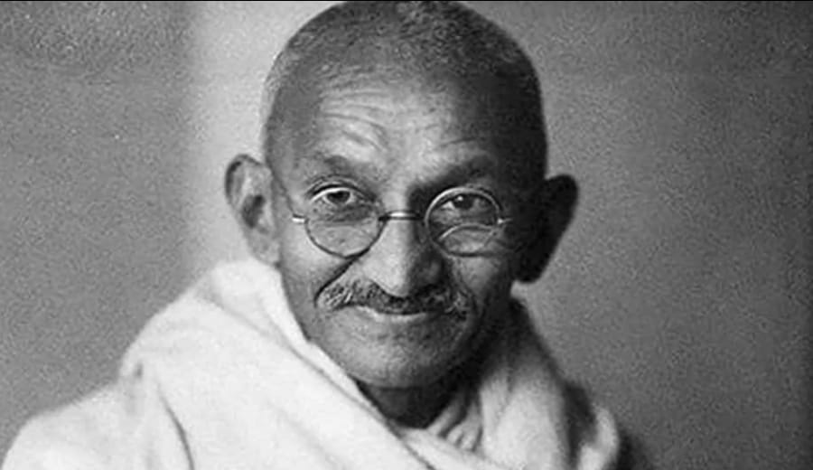 7 Powerful Lessons Mahatama Gandhi Taught Us About Women