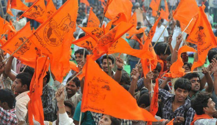 7 Ways You Can Save Yourself From Getting Attacked By Bajrang Dal On Valentine’s Day