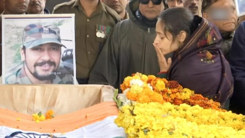 HEARTBREAKING: Holding Back Tears, Major Vibhuti’s Wife Salutes Her Husband & Says ‘I Love You’ One Last Time